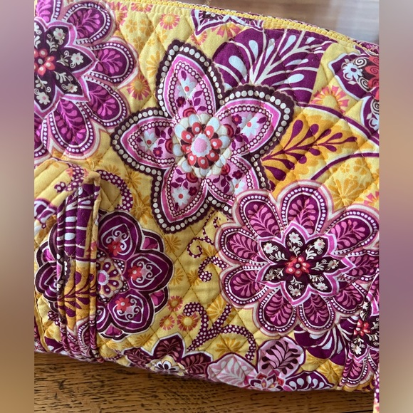 Large & Small Vera Bradley duffel bags - Picture 2 of 6